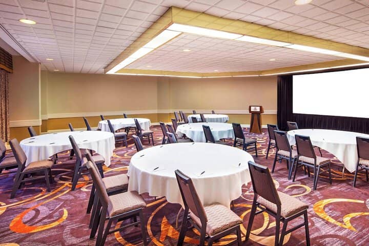 Meeting facility
